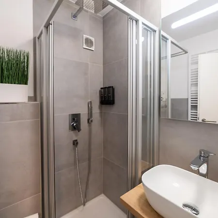 Lovely Nest - City, Kitchen, Parking, Up To 4 People Апартаменты Гёппинген