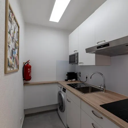 Lovely Nest - City, Kitchen, Parking, Up To 4 People Göppingen