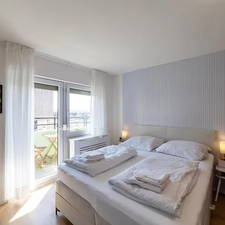 Apartment Lovely Nest - City, Kitchen, Parking, Up To 4 People *