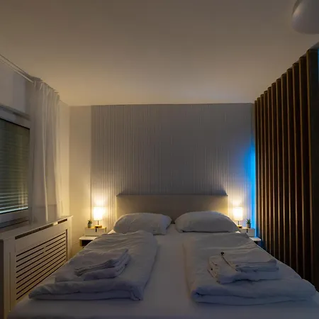 Апартаменты Lovely Nest - City, Kitchen, Parking, Up To 4 People Гёппинген