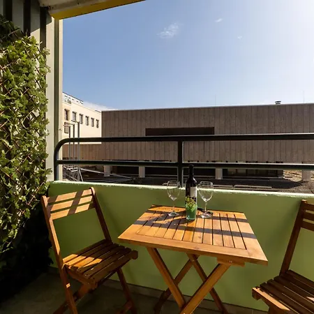 Lovely Nest - City, Kitchen, Parking, Up To 4 People Apartment