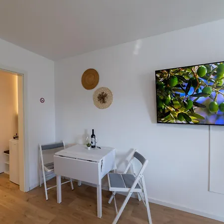 Apartment Lovely Nest - City, Kitchen, Parking, Up To 4 People Göppingen