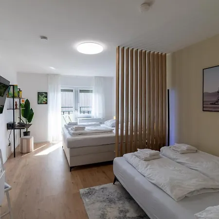 Lovely Nest - City, Kitchen, Parking, Up To 4 People *